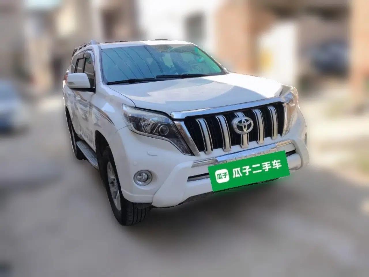 Toyota Prado 2010 4.0L Automatic TX-L — миниатюра 3