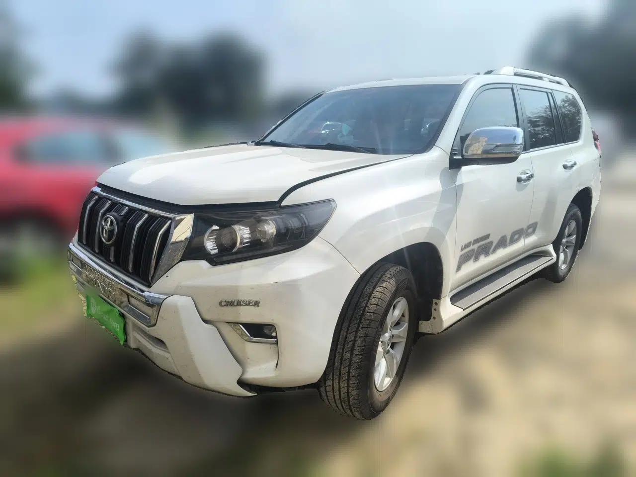 Toyota Prado 2014 model, automatic, 2.7L, 7 seats, gasoline — миниатюра 1