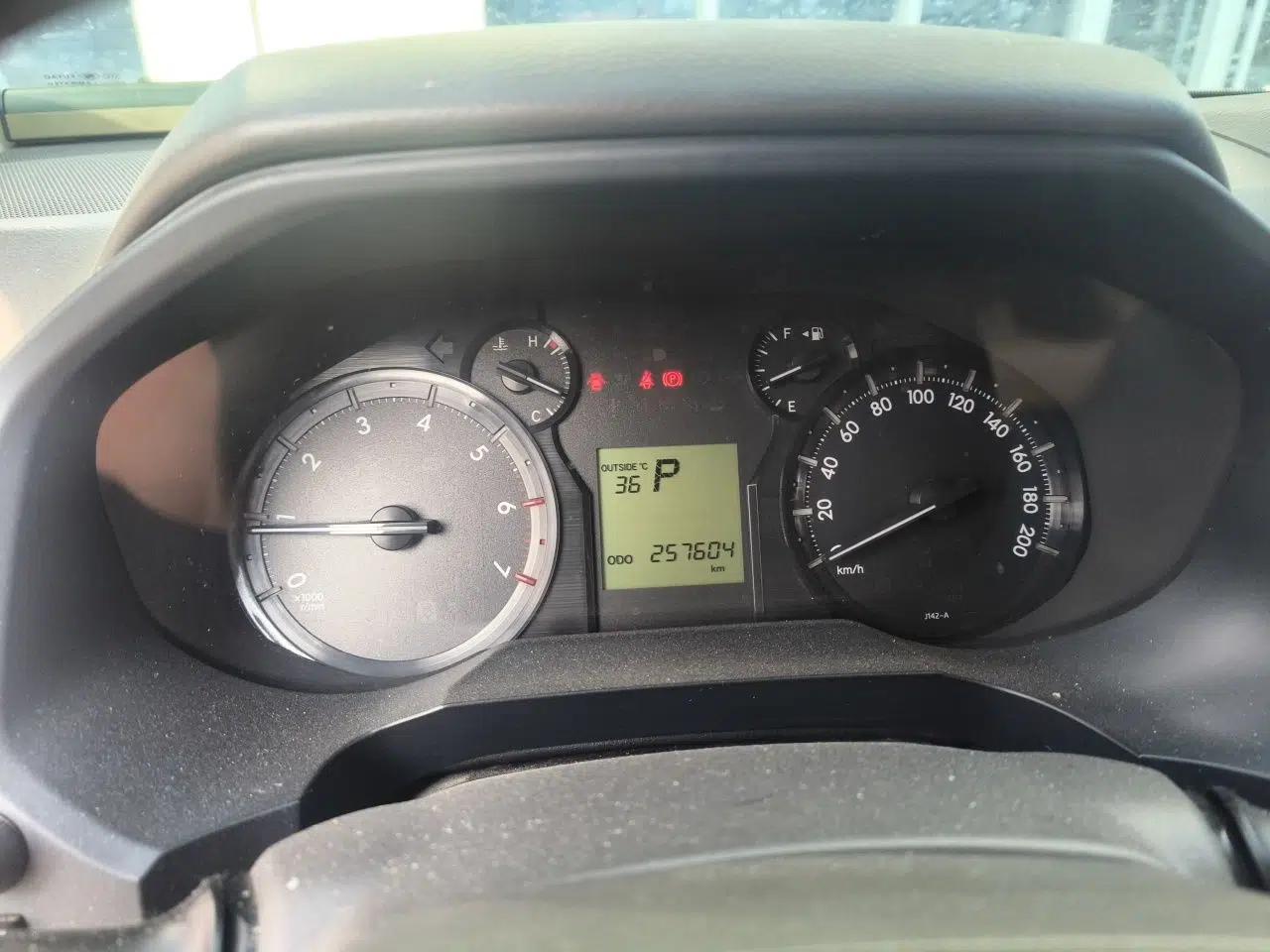 Toyota Prado 2014 model, automatic, 2.7L, 7 seats, gasoline — миниатюра 11