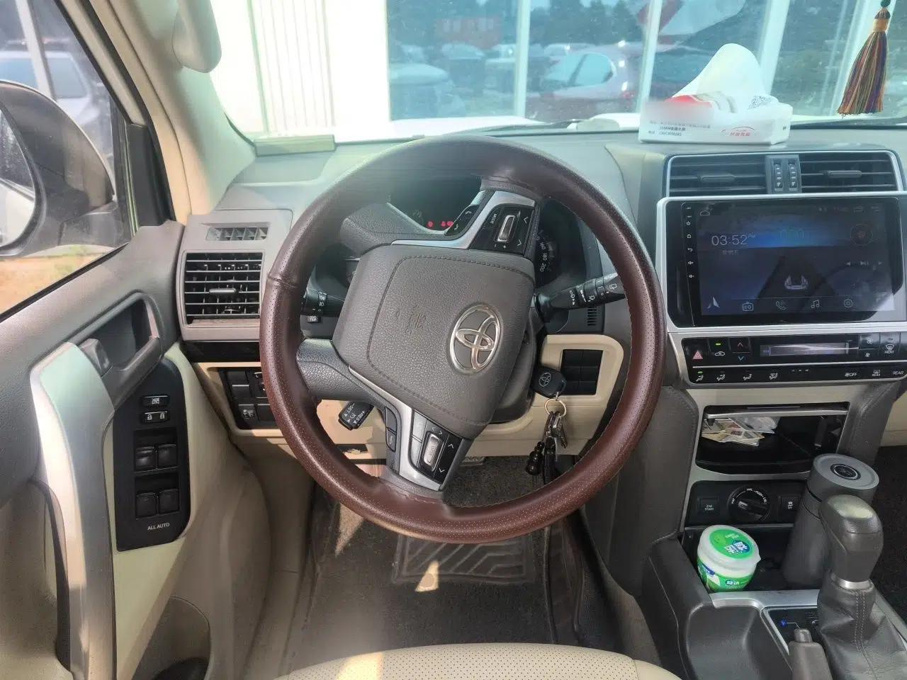Toyota Prado 2014 model, automatic, 2.7L, 7 seats, gasoline — миниатюра 10