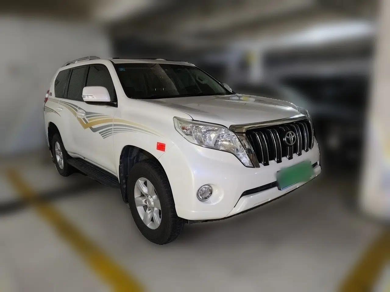 Toyota Prado 2016 2.7L Automatic Standard Edition — миниатюра 3