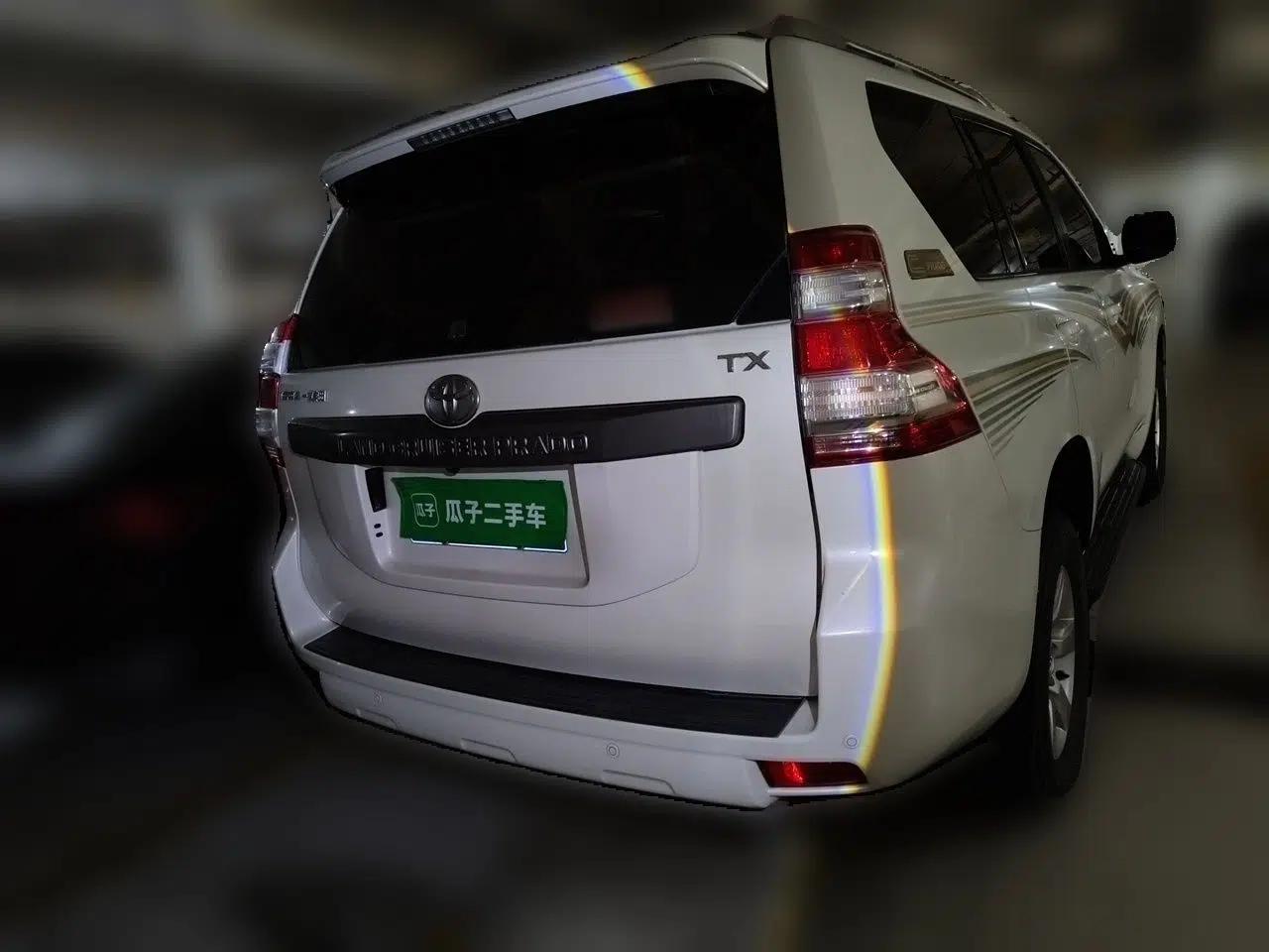 Toyota Prado 2016 2.7L Automatic Standard Edition — миниатюра 5
