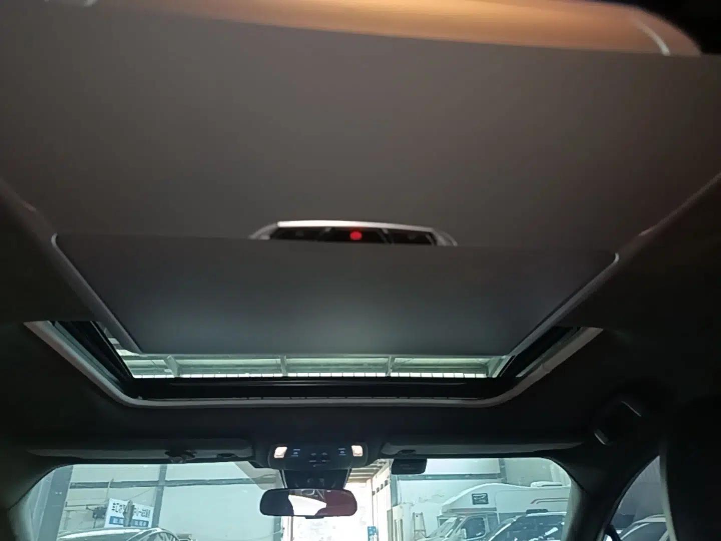 Toyota SIENNA 2021 2.5L Hybrid Comfort Edition — миниатюра 21