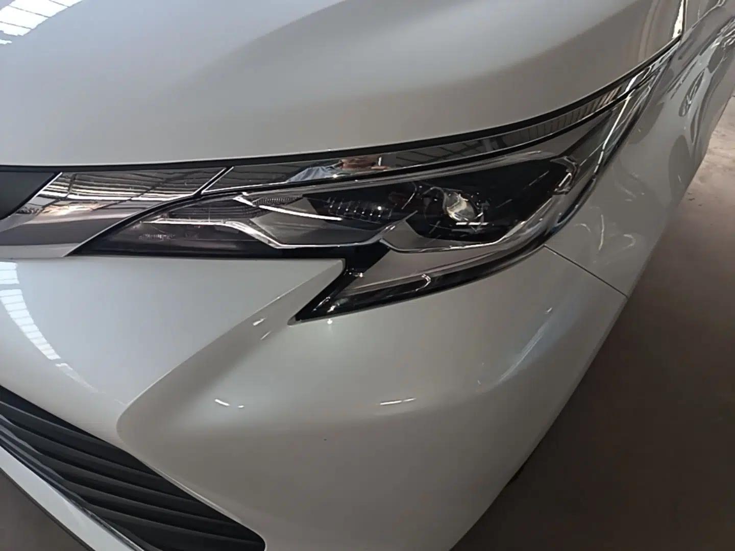 Toyota SIENNA 2021 2.5L Hybrid Comfort Edition — миниатюра 8