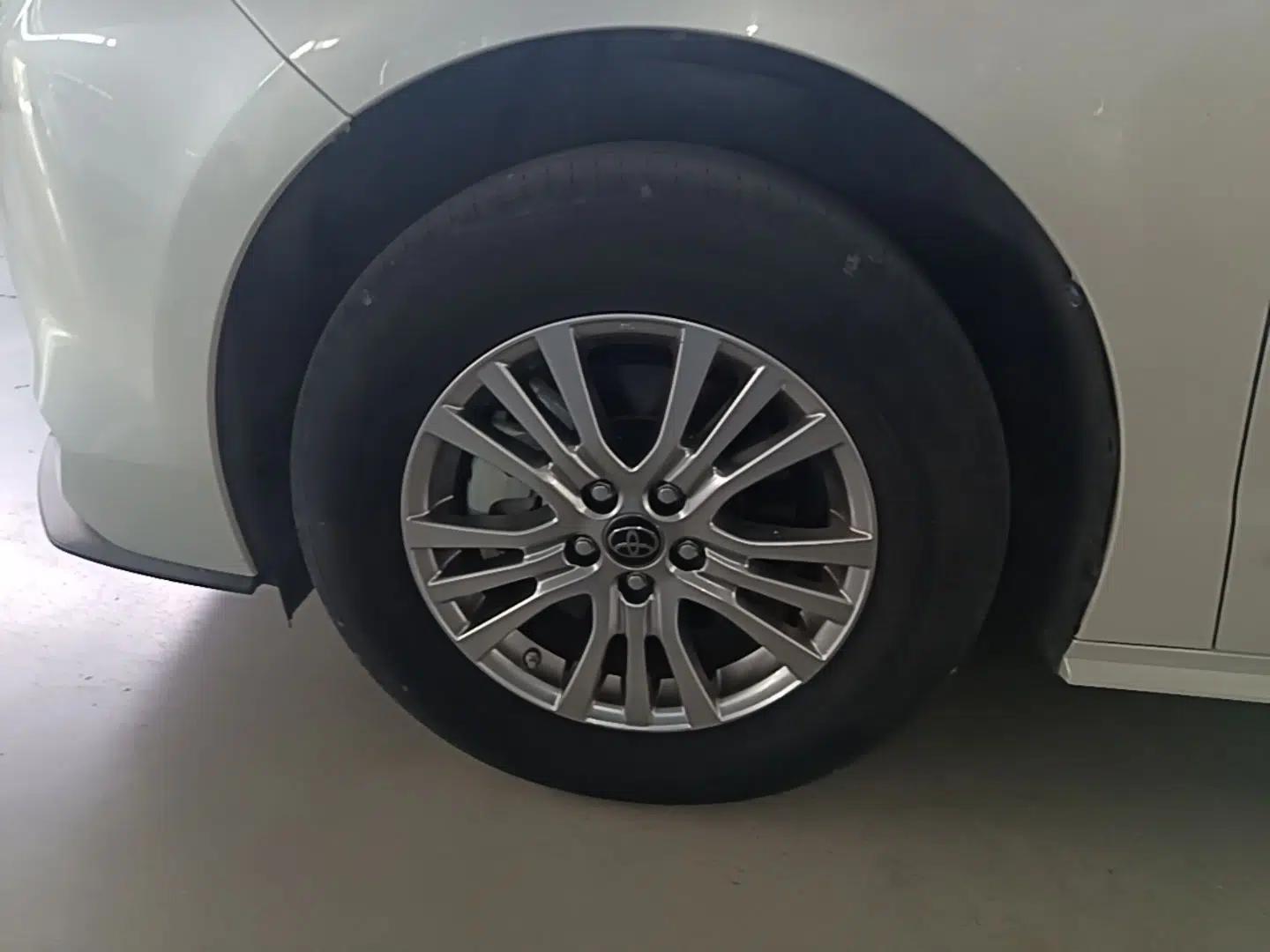 Toyota SIENNA 2021 2.5L Hybrid Comfort Edition — миниатюра 10