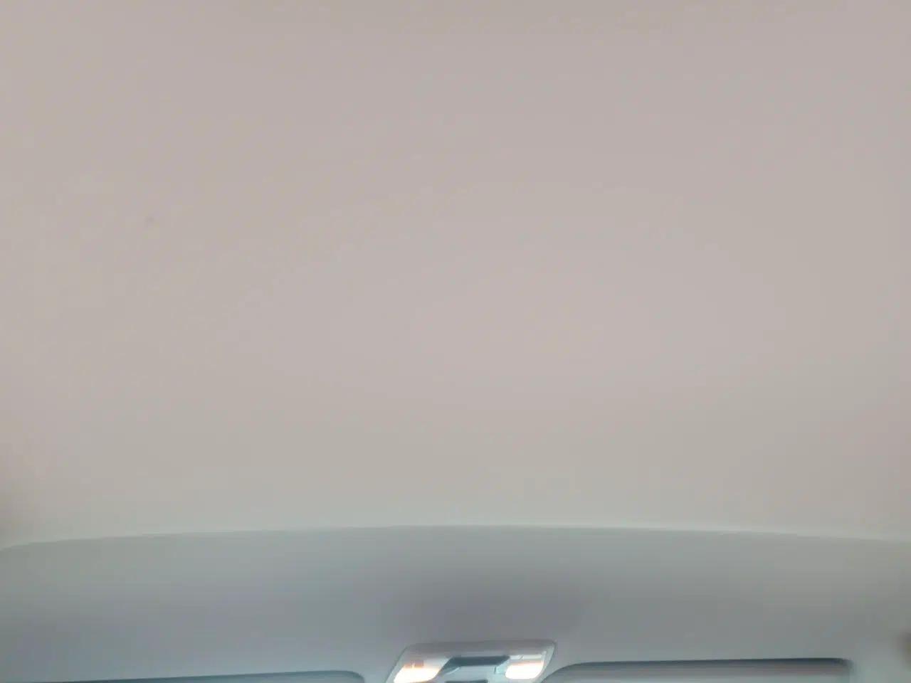 Toyota SIENNA 2015 3.5L Four-Wheel Drive L — миниатюра 18