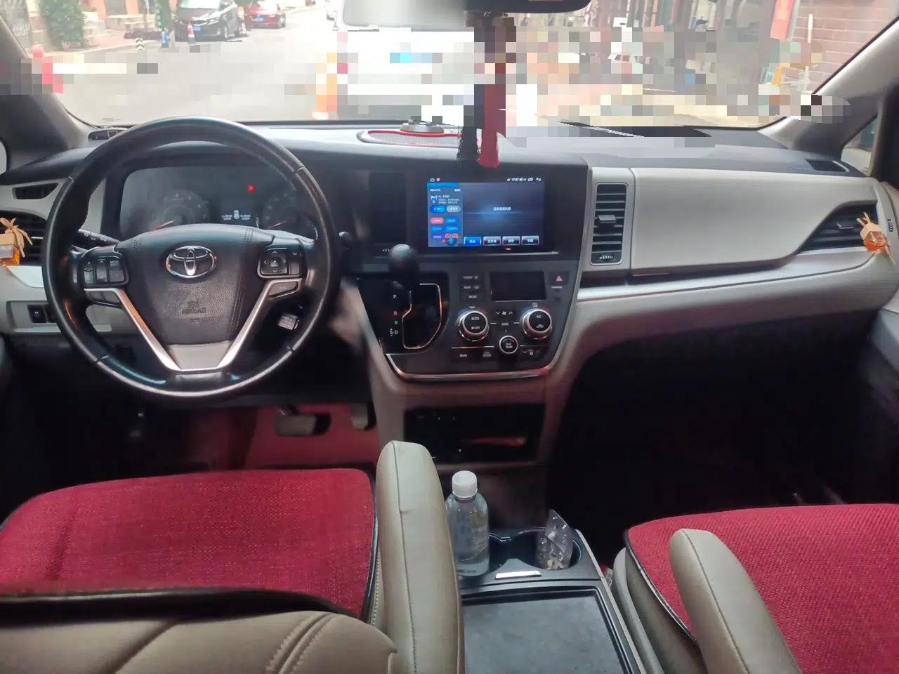 Toyota SIENNA 2015 3.5L Four-Wheel Drive L — миниатюра 9