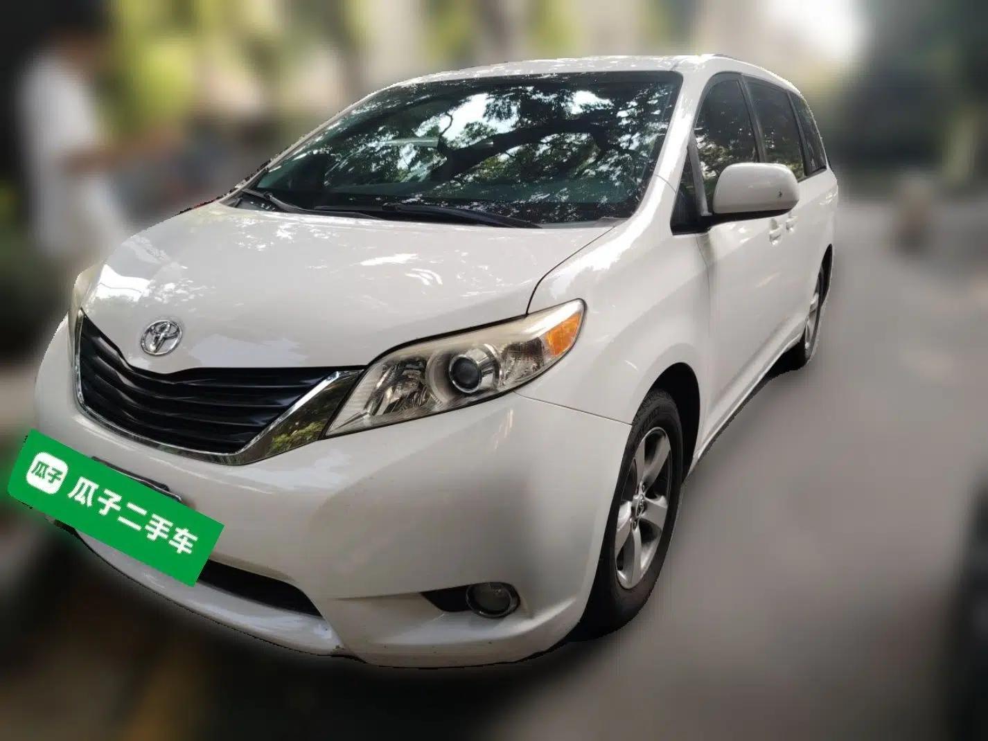 Toyota SIENNA (Parallel Import) Toyota Sienna, Automatic, 2.7L Gasoline, No Sunroof, (8-Seater) — миниатюра 1