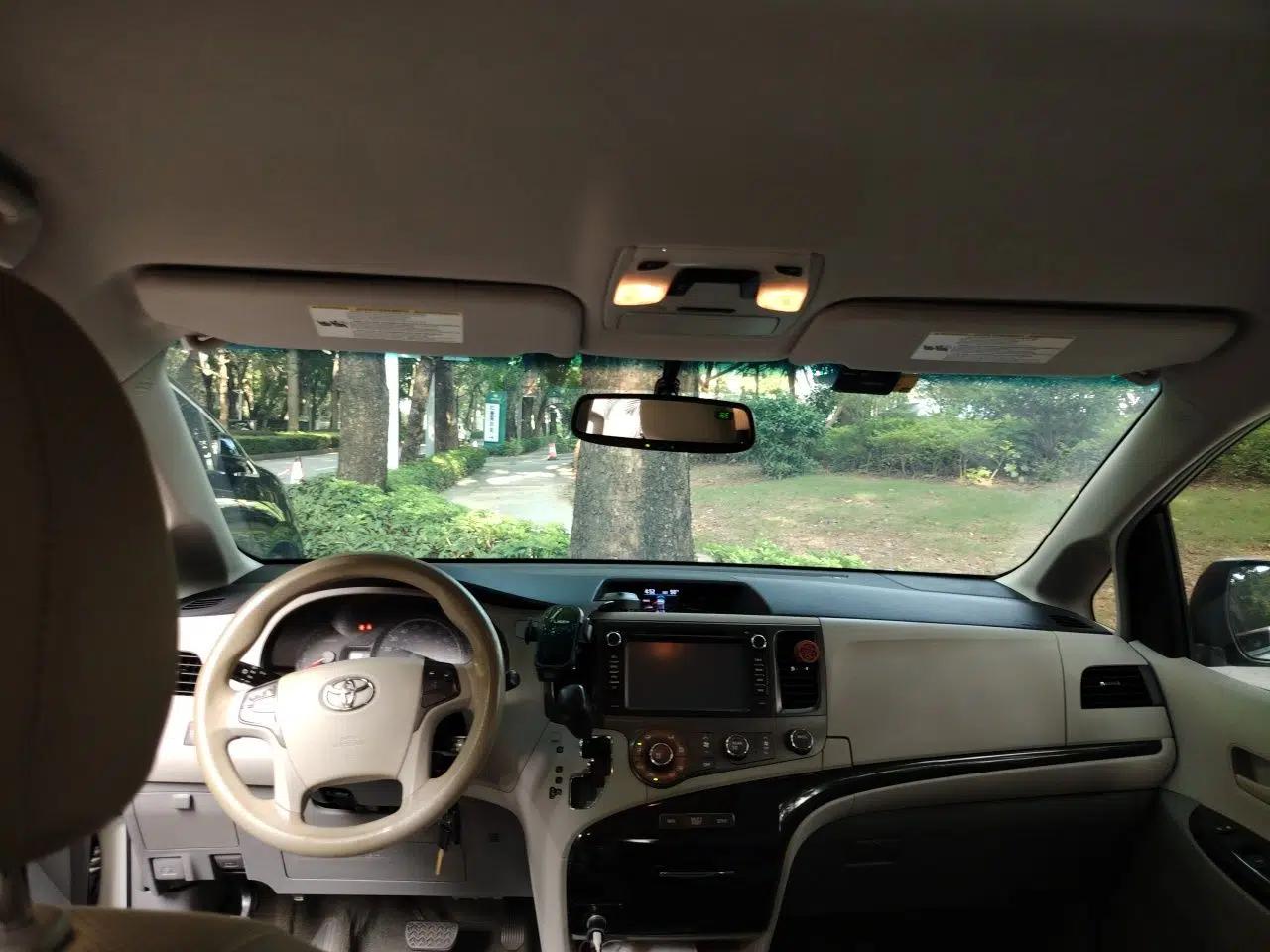 Toyota SIENNA (Parallel Import) Toyota Sienna, Automatic, 2.7L Gasoline, No Sunroof, (8-Seater) — миниатюра 18