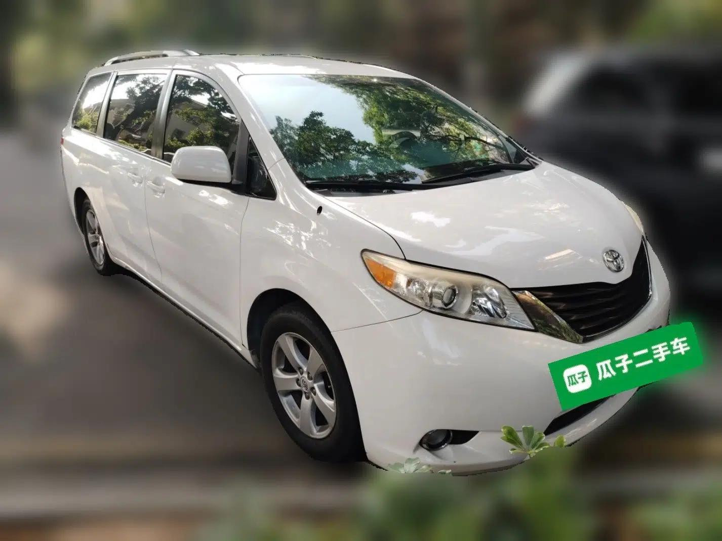 Toyota SIENNA (Parallel Import) Toyota Sienna, Automatic, 2.7L Gasoline, No Sunroof, (8-Seater) — миниатюра 3