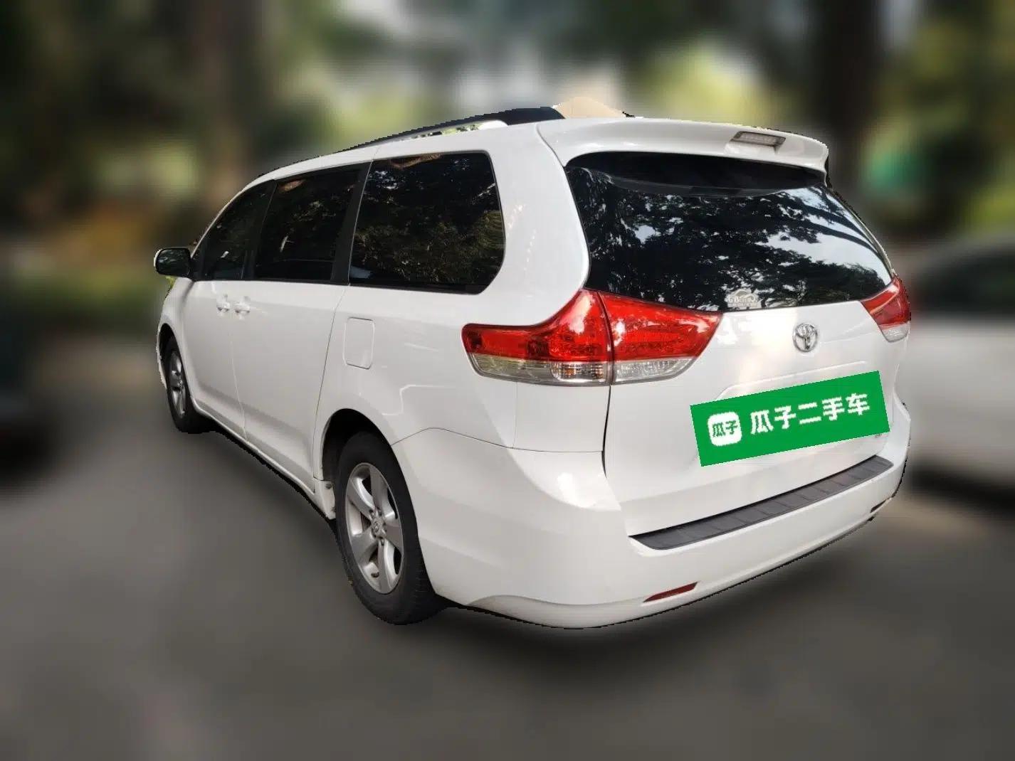 Toyota SIENNA (Parallel Import) Toyota Sienna, Automatic, 2.7L Gasoline, No Sunroof, (8-Seater) — миниатюра 4