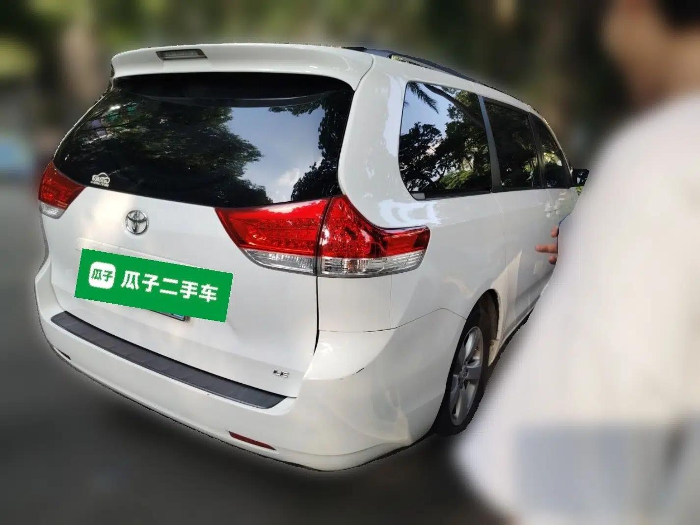 Toyota SIENNA (Parallel Import) Toyota Sienna, Automatic, 2.7L Gasoline, No Sunroof, (8-Seater) — миниатюра 6