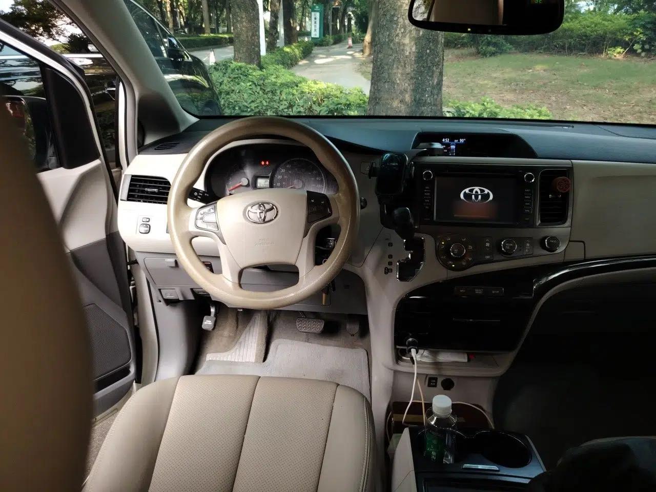 Toyota SIENNA (Parallel Import) Toyota Sienna, Automatic, 2.7L Gasoline, No Sunroof, (8-Seater) — миниатюра 10