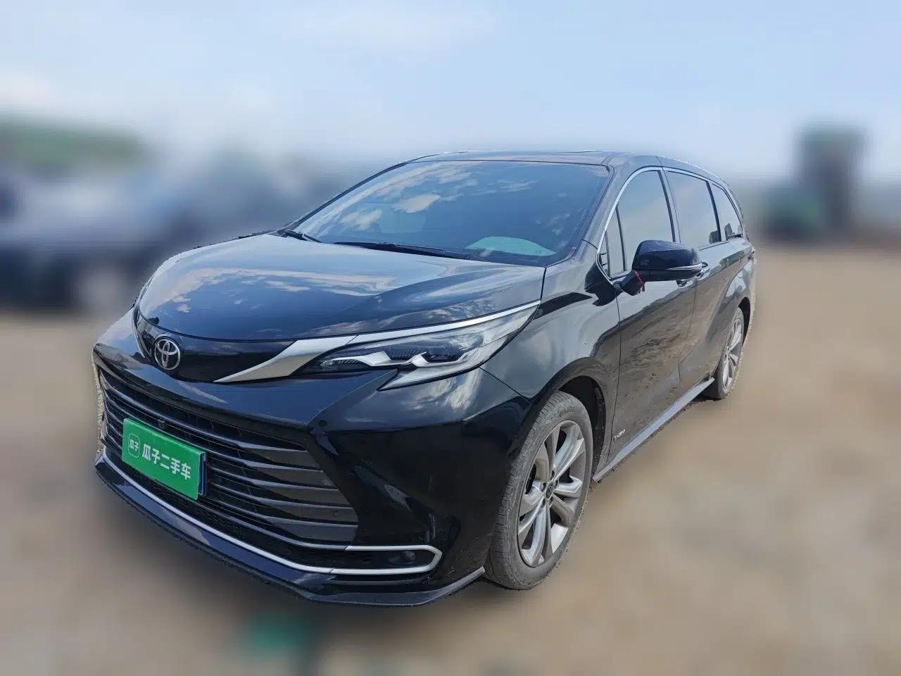 Toyota SIENNA 2024 2.5L Hybrid Luxury Edition — миниатюра 1