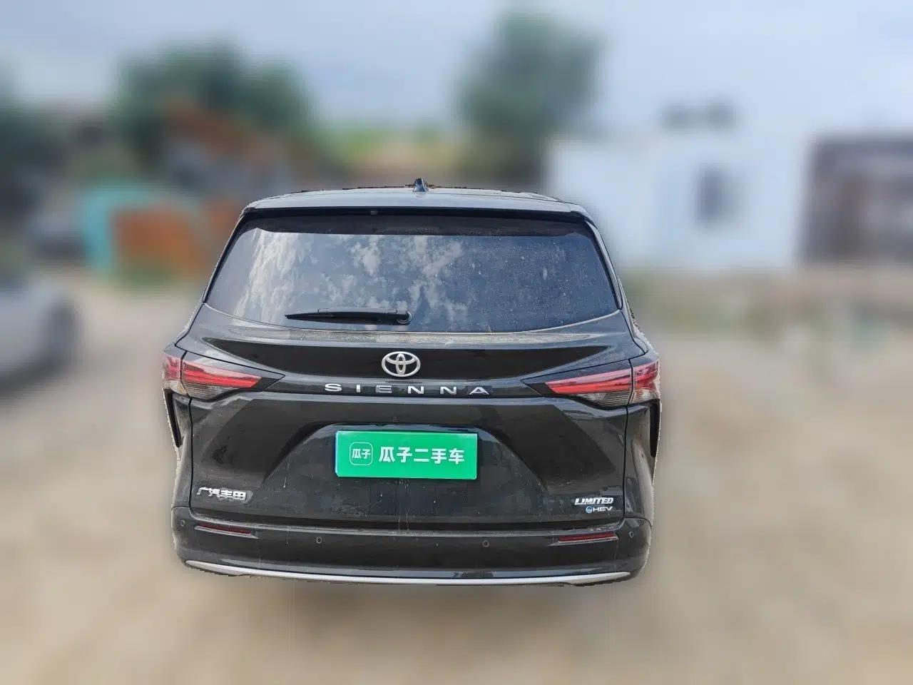 Toyota SIENNA 2024 2.5L Hybrid Luxury Edition — миниатюра 5