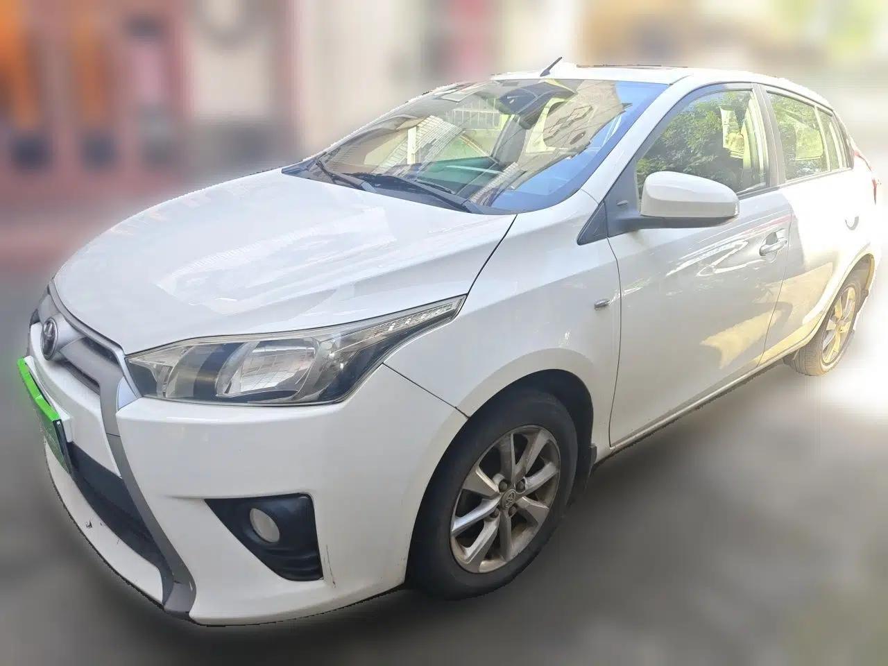 Toyota YARiS L Zhi Xuan 2015 1.5G Automatic Xuan Dong Sunroof Special Edition — миниатюра 1