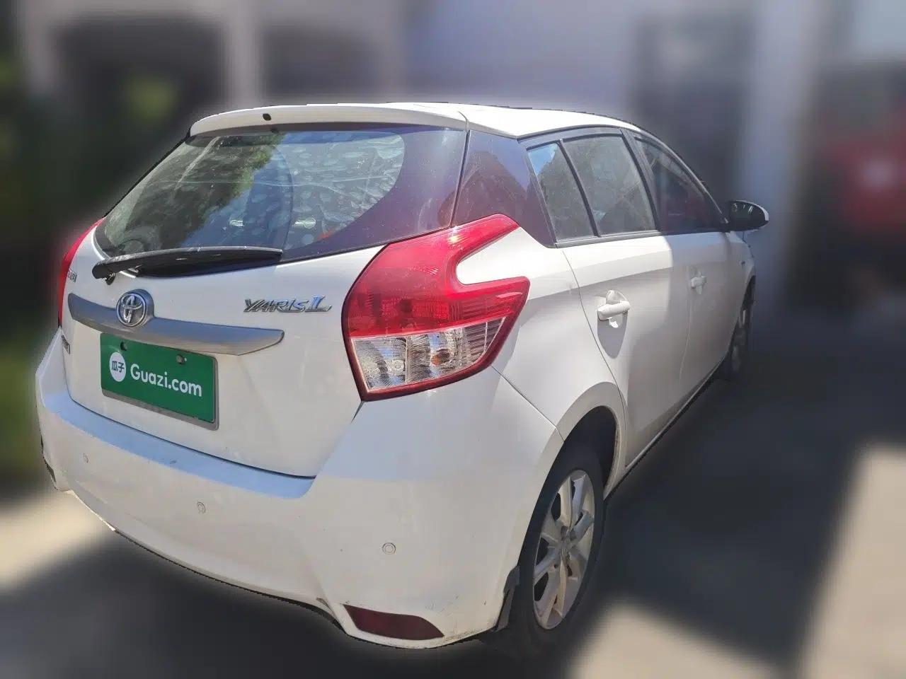 Toyota YARiS L Zhi Xuan 2015 1.5G Automatic Xuan Dong Sunroof Special Edition — миниатюра 6
