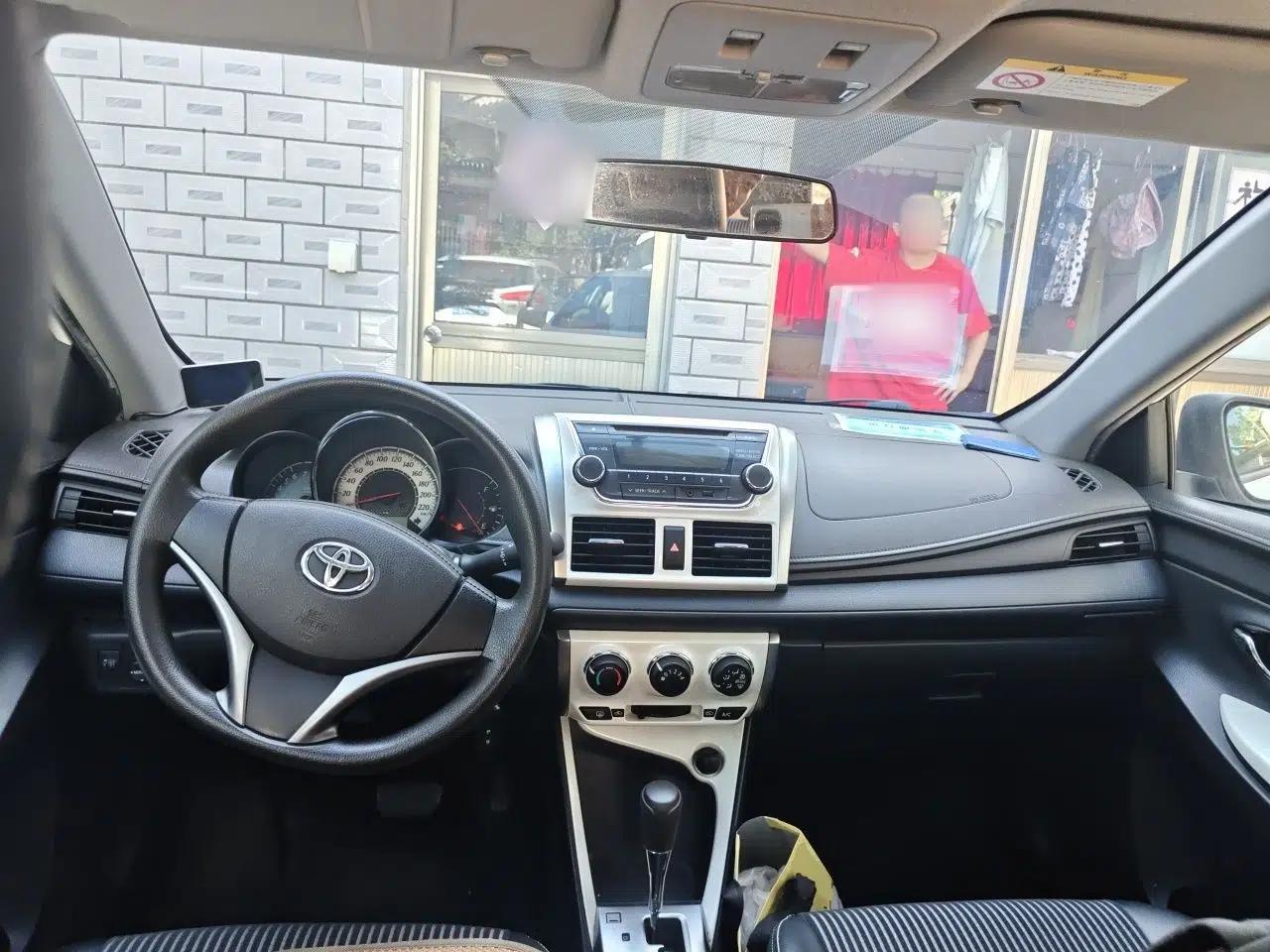 Toyota YARiS L Zhi Xuan 2015 1.5G Automatic Xuan Dong Sunroof Special Edition — миниатюра 9