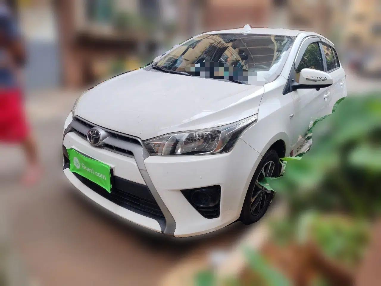 Toyota YARiS L Zhi Xuan 2015 1.5E Automatic Charm Edition — миниатюра 1