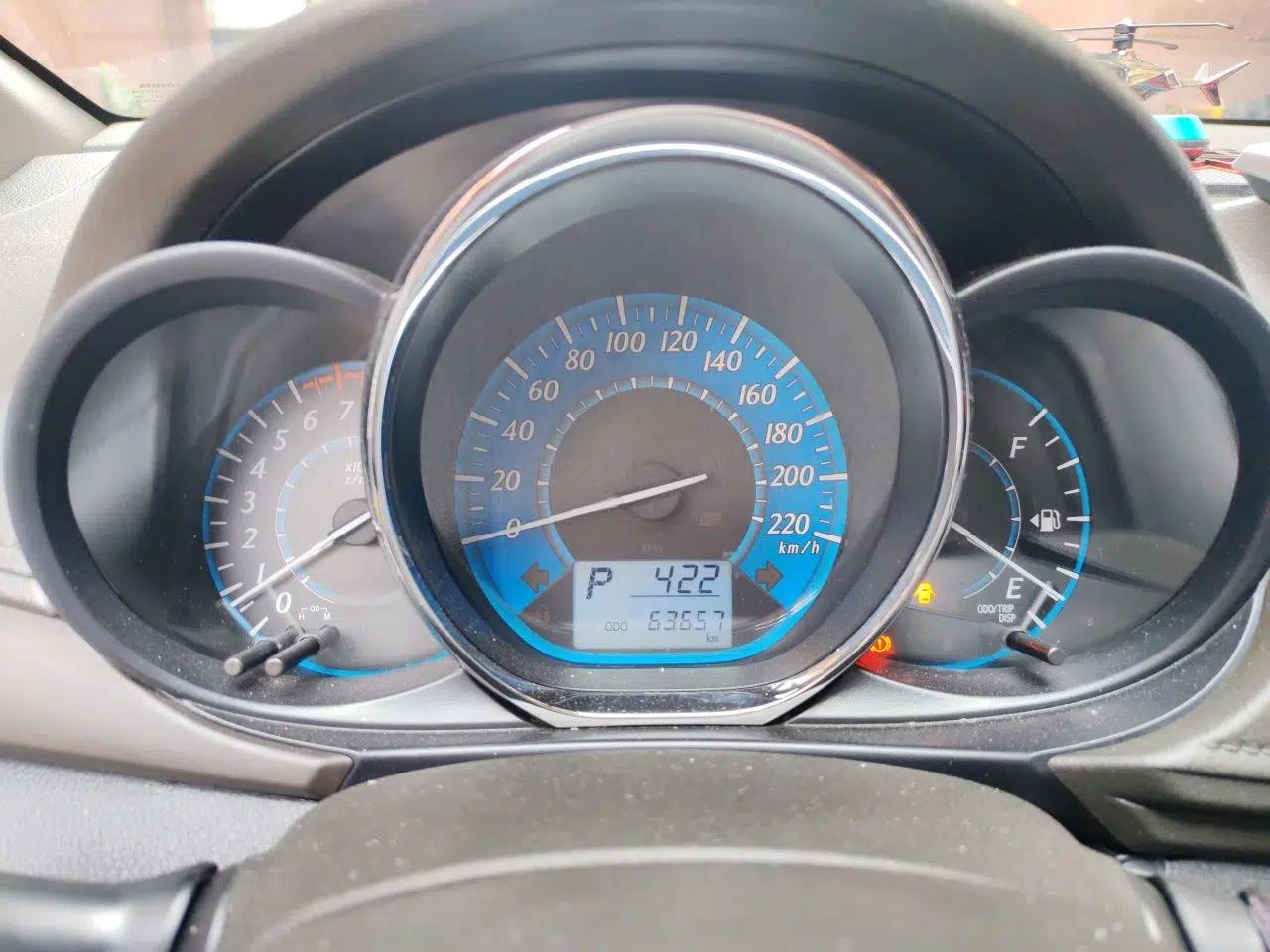 Toyota YARiS L Zhi Xuan 2015 1.5E Automatic Charm Edition — миниатюра 11