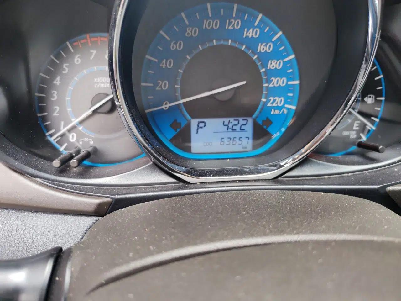 Toyota YARiS L Zhi Xuan 2015 1.5E Automatic Charm Edition — миниатюра 12