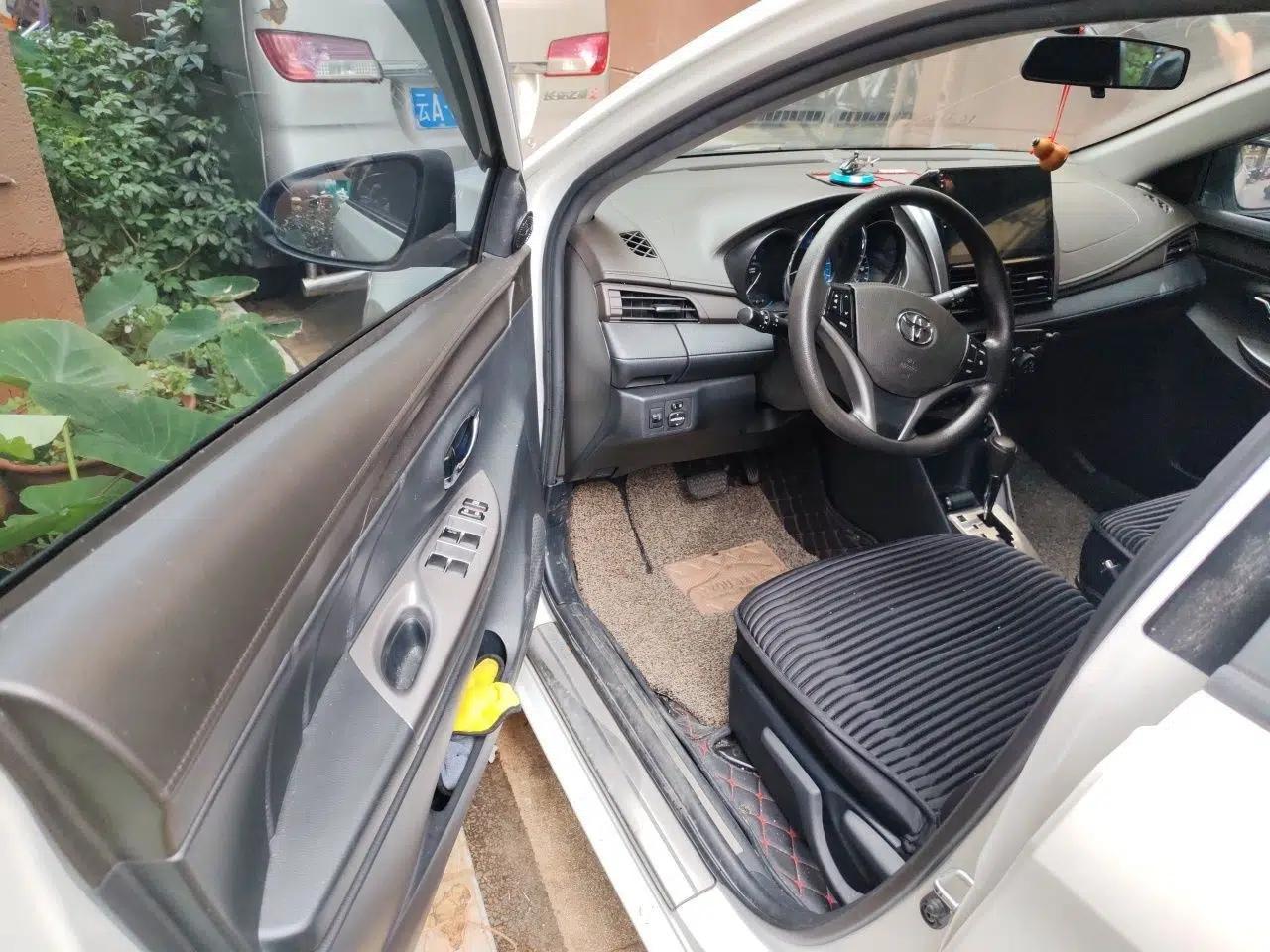 Toyota YARiS L Zhi Xuan 2015 1.5E Automatic Charm Edition — миниатюра 16