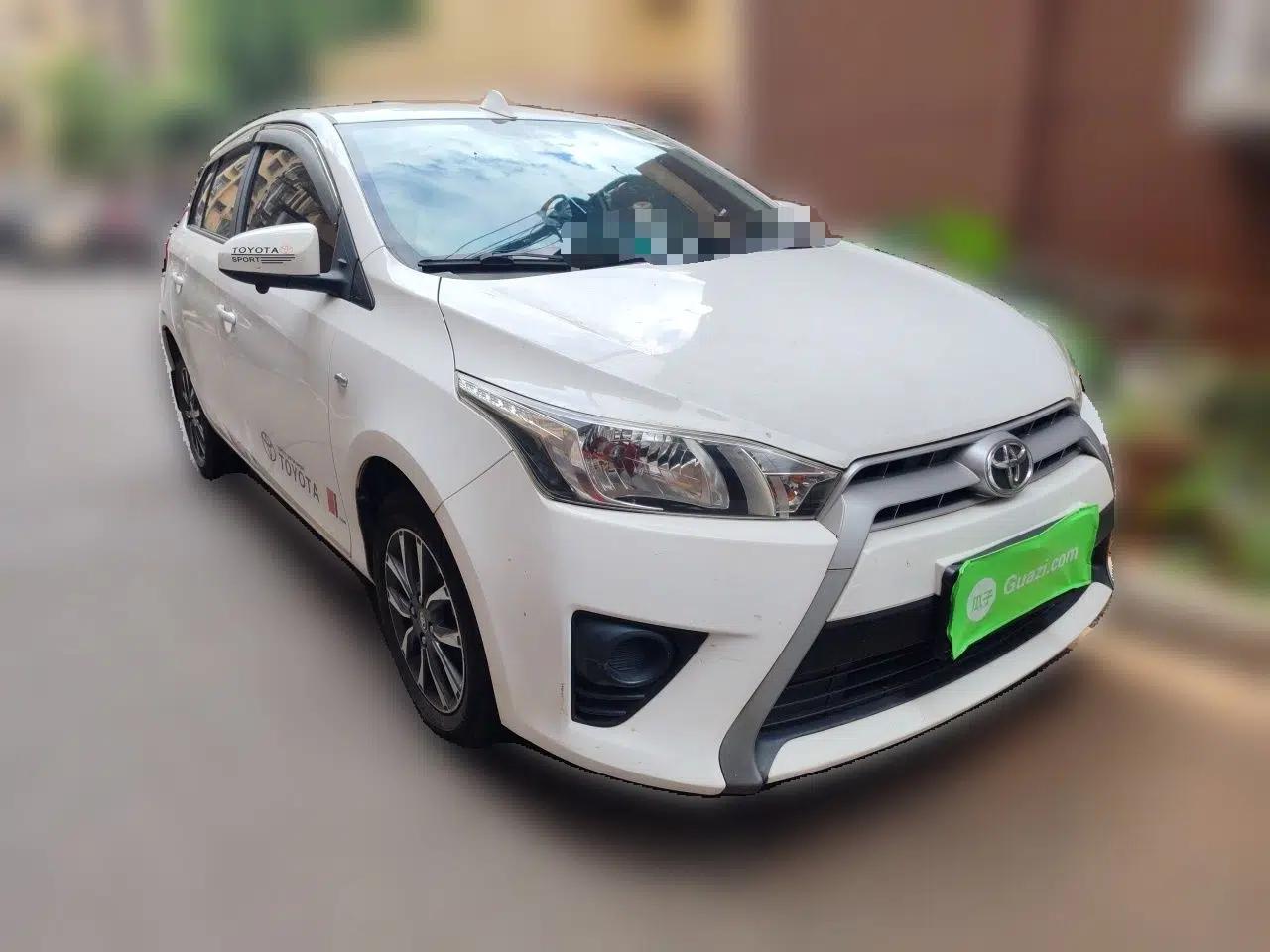 Toyota YARiS L Zhi Xuan 2015 1.5E Automatic Charm Edition — миниатюра 3