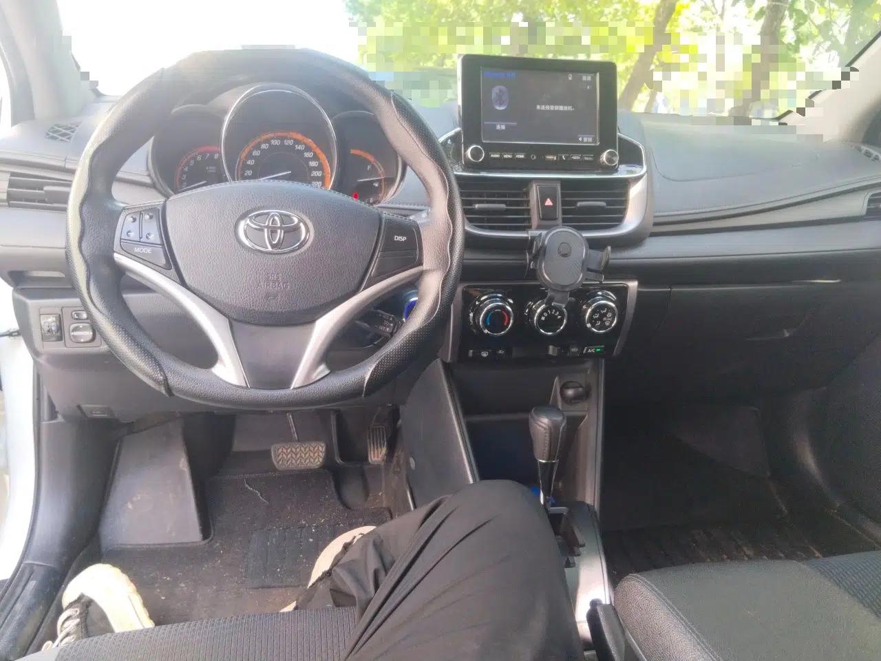 Toyota YARiS L Zhi Xuan 2022 1.5L CVT Leading PLUS Edition — миниатюра 9