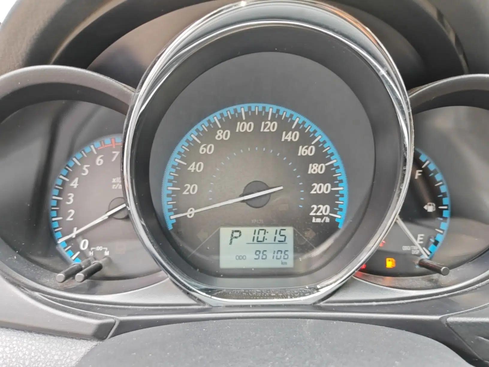 Toyota YARiS L Zhi Xuan 2016 Revised 1.5E CVT Charming Edition — миниатюра 14