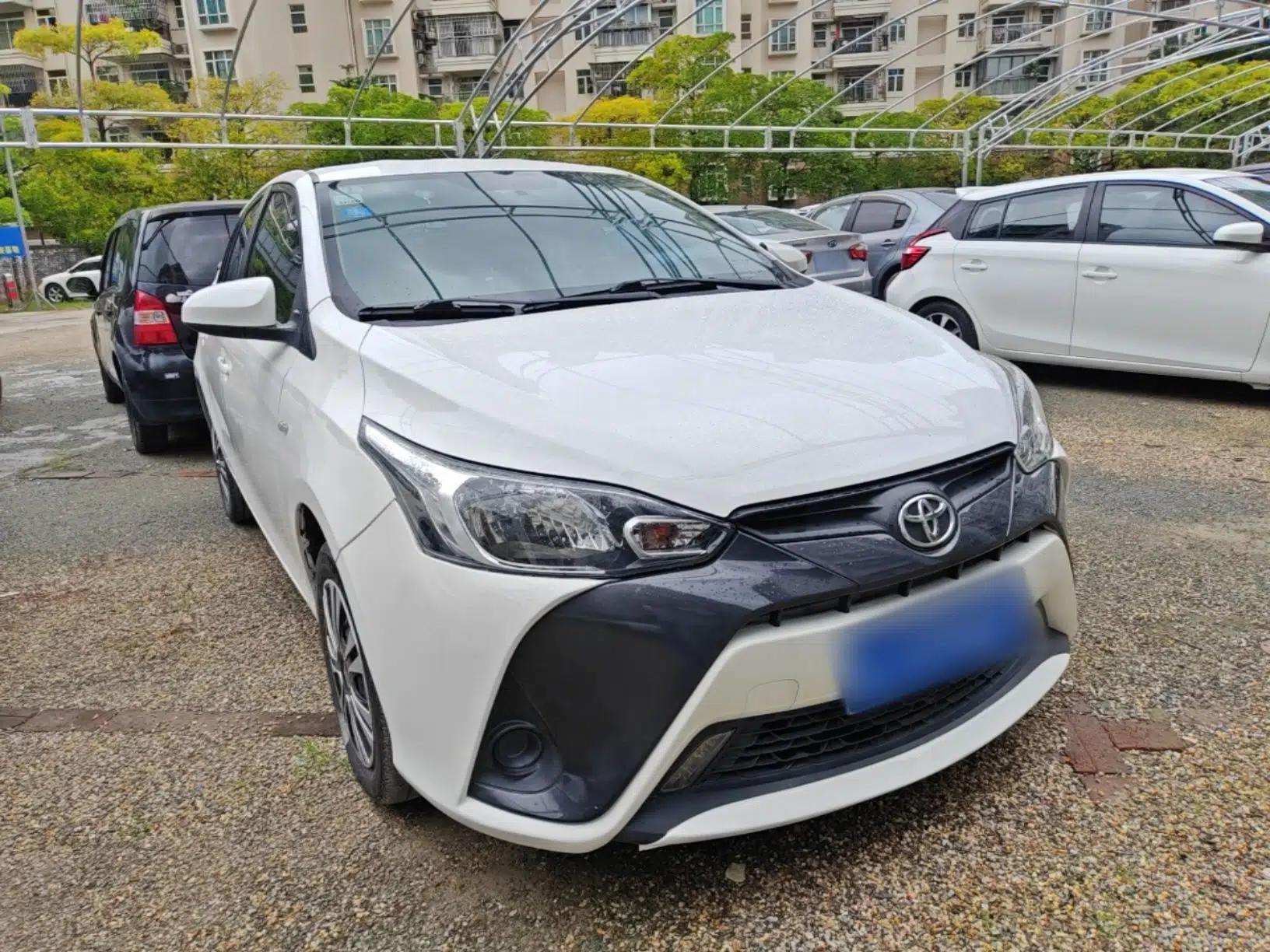 Toyota YARiS L Zhi Xuan 2016 Revised 1.5E CVT Charming Edition — миниатюра 3