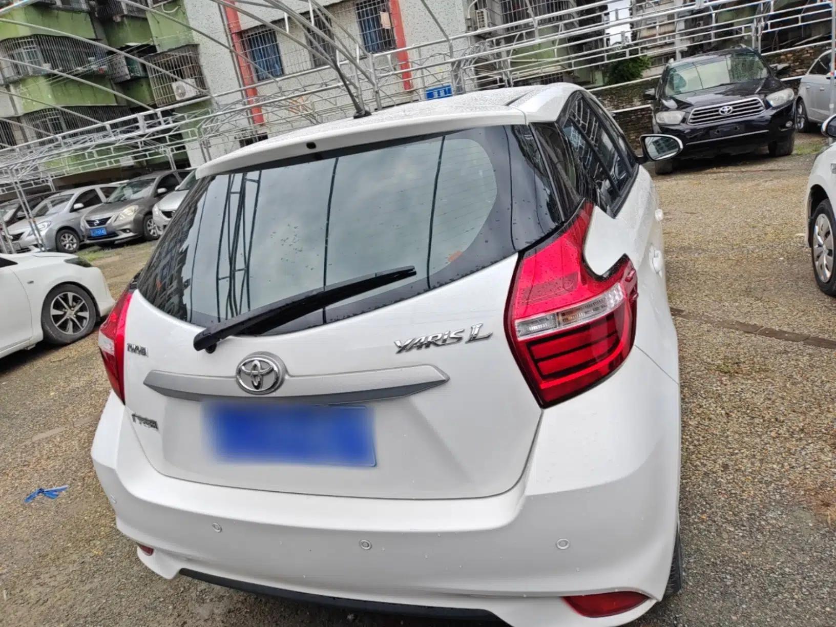Toyota YARiS L Zhi Xuan 2016 Revised 1.5E CVT Charming Edition — миниатюра 5