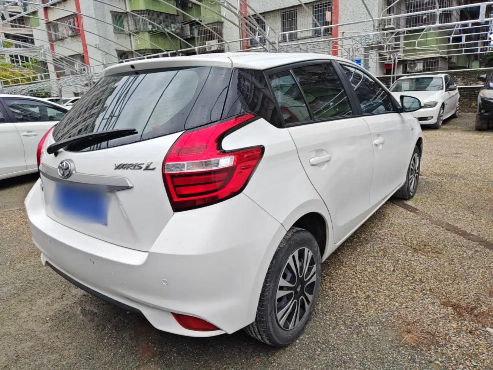 Toyota YARiS L Zhi Xuan 2016 Revised 1.5E CVT Charming Edition — миниатюра 6