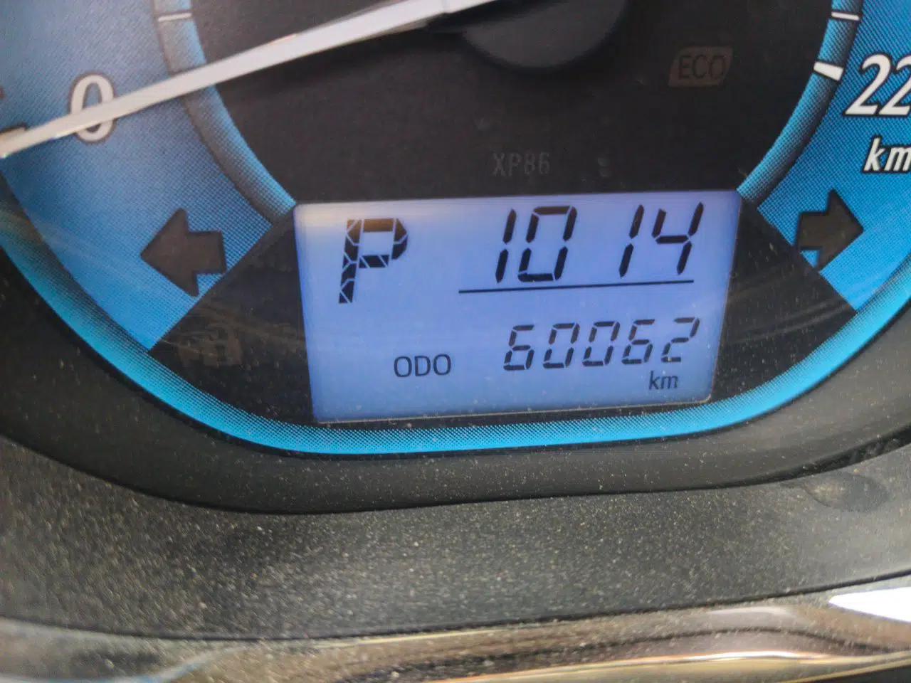Toyota YARiS L Zhi Xuan 2014 1.5G Automatic Xuan Dong Edition — миниатюра 12