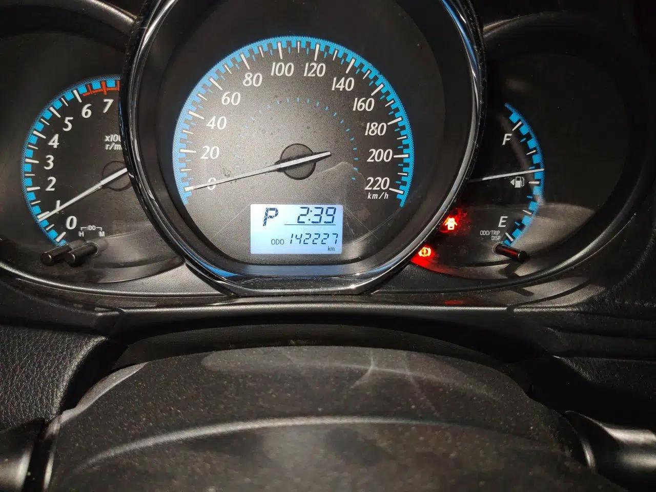 Toyota YARiS L Zhi Xuan 2016 Revised 1.5E CVT Charming Edition — миниатюра 12