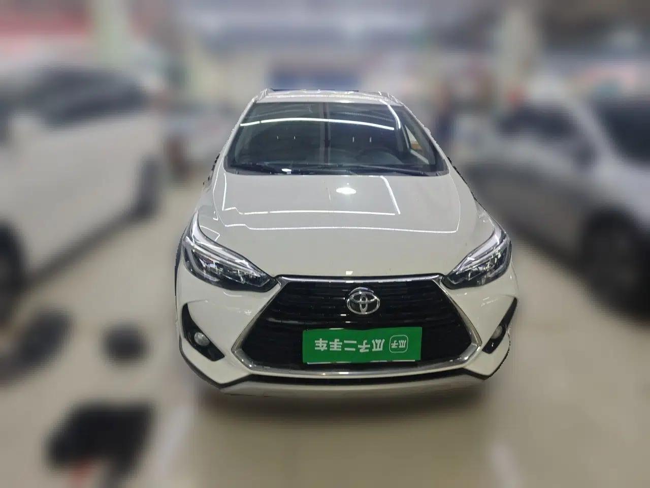 Toyota YARiS L Zhi Xuan 2022 X-Trail 1.5L CVT Luxury PLUS Edition — миниатюра 2