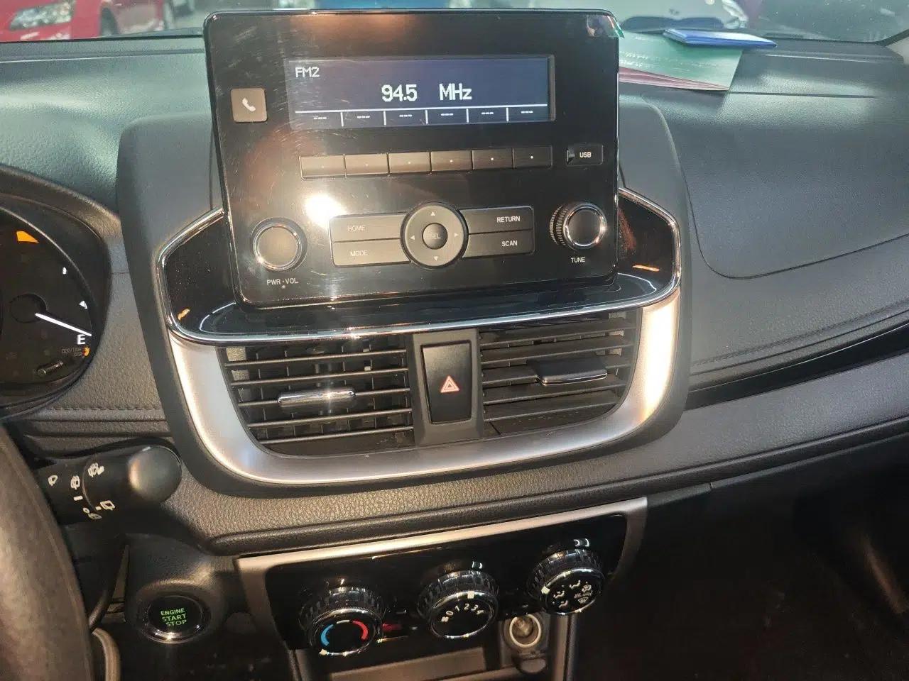 Toyota YARiS L Zhi Xuan 2022 X-Trail 1.5L CVT Luxury PLUS Edition — миниатюра 13