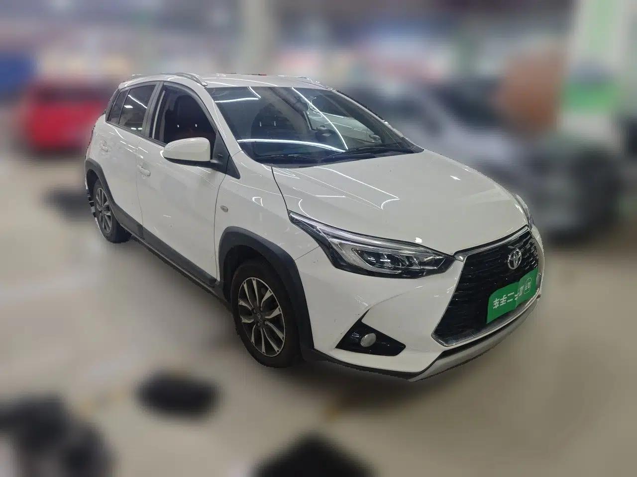 Toyota YARiS L Zhi Xuan 2022 X-Trail 1.5L CVT Luxury PLUS Edition — миниатюра 3