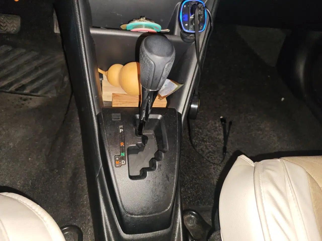 Toyota YARiS L Zhi Xuan 2016 Revised 1.5E CVT Charming Edition — миниатюра 14
