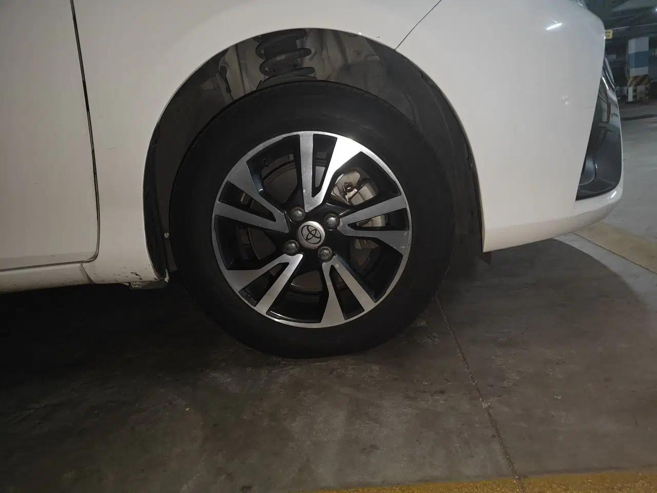 Toyota YARiS L Zhi Xuan 2015 1.5E Automatic Charm Edition — миниатюра 8
