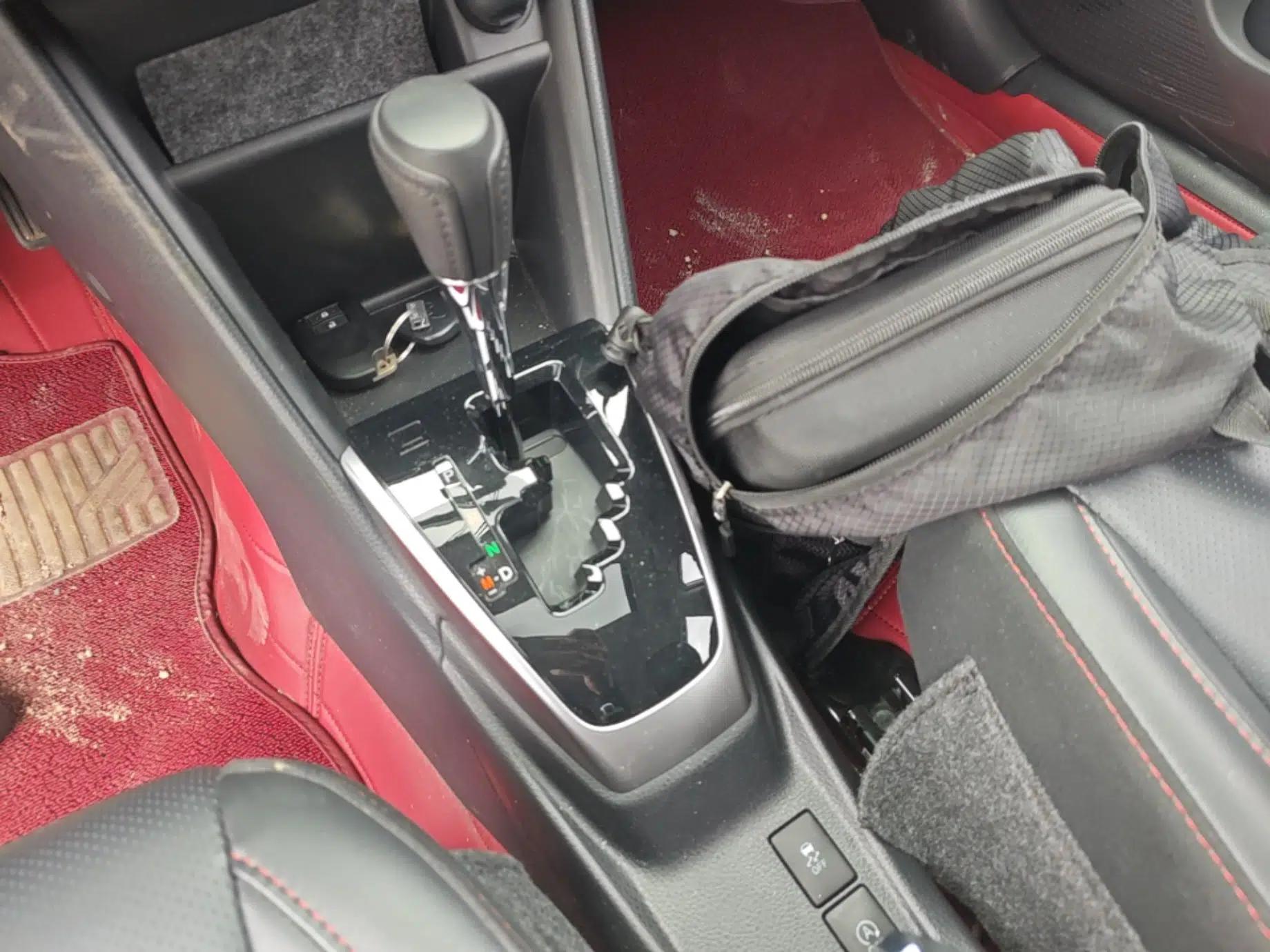 Toyota YARiS L Zhi Xuan 2022 X-Trail 1.5L CVT Prestige Edition — миниатюра 16
