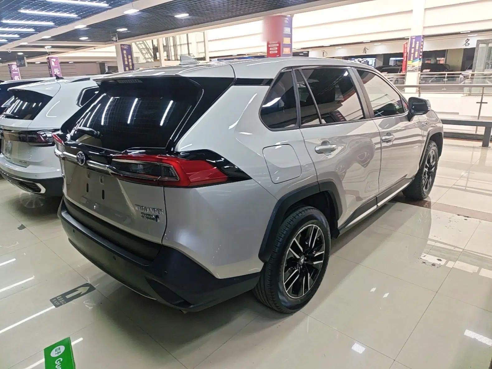 Toyota Wildlander New Energy 2021 High-Performance Edition 2.5L Two-Wheel Drive Powerful Version — миниатюра 6