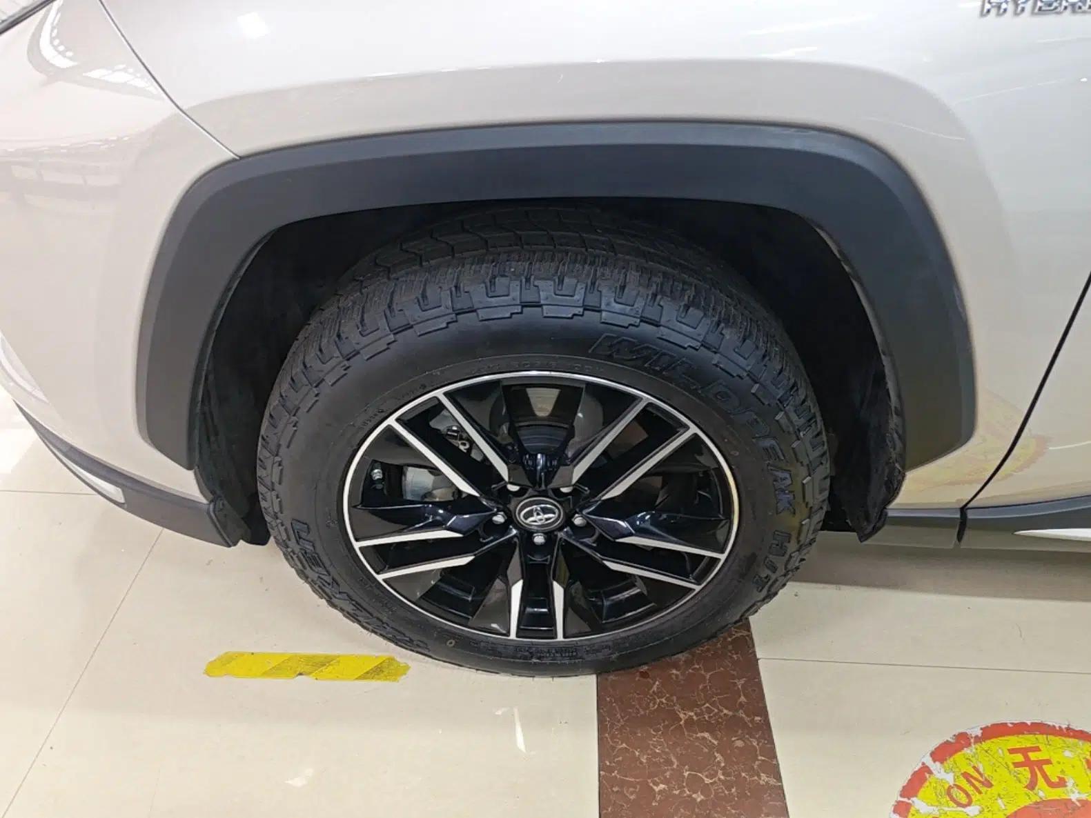 Toyota Wildlander New Energy 2021 High-Performance Edition 2.5L Two-Wheel Drive Powerful Version — миниатюра 10