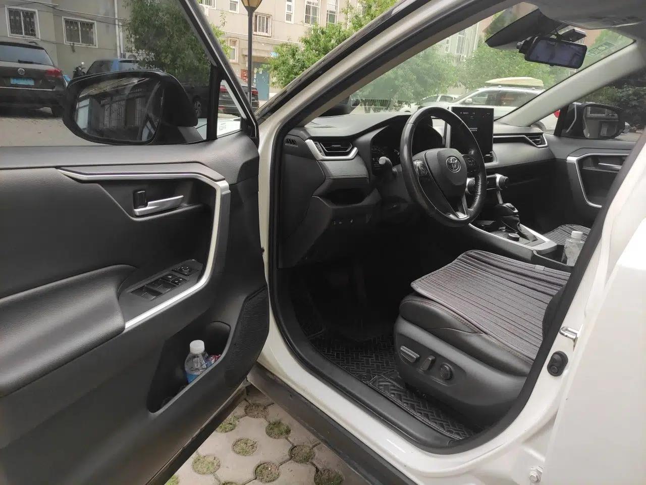 Toyota Wildlander New Energy 2021 High-Performance Edition 2.5L Four-Wheel Drive GT Version — миниатюра 16