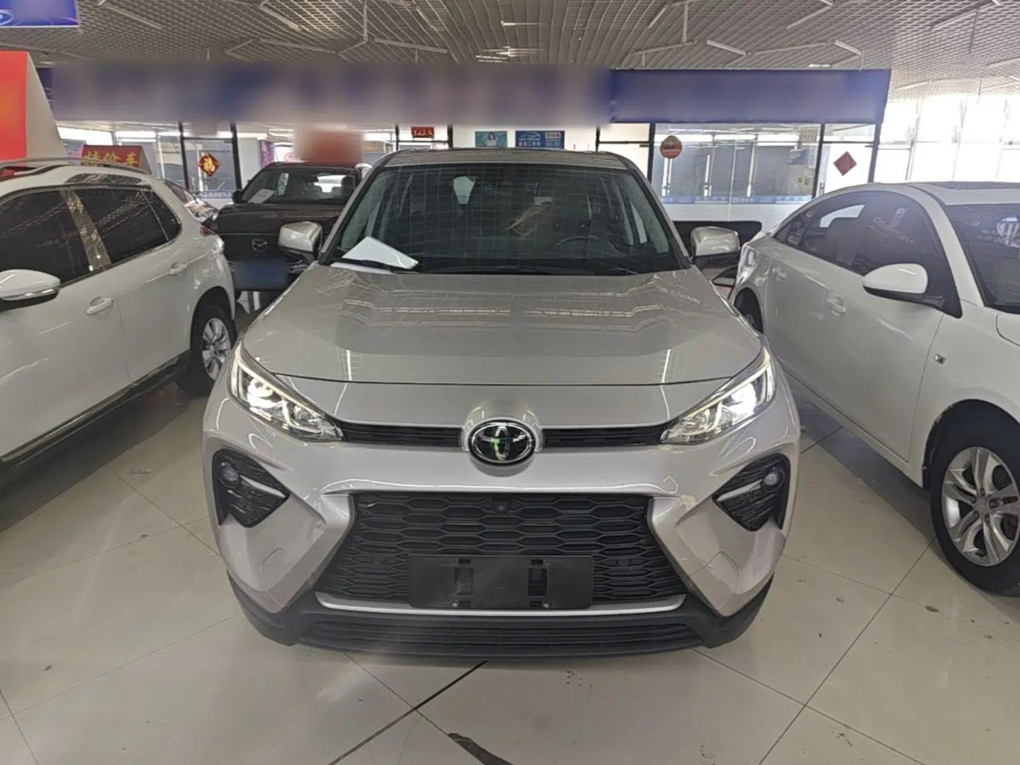 Toyota Wildlander 2022 2.0L CVT Two-Wheel Drive Prestige Edition — миниатюра 2
