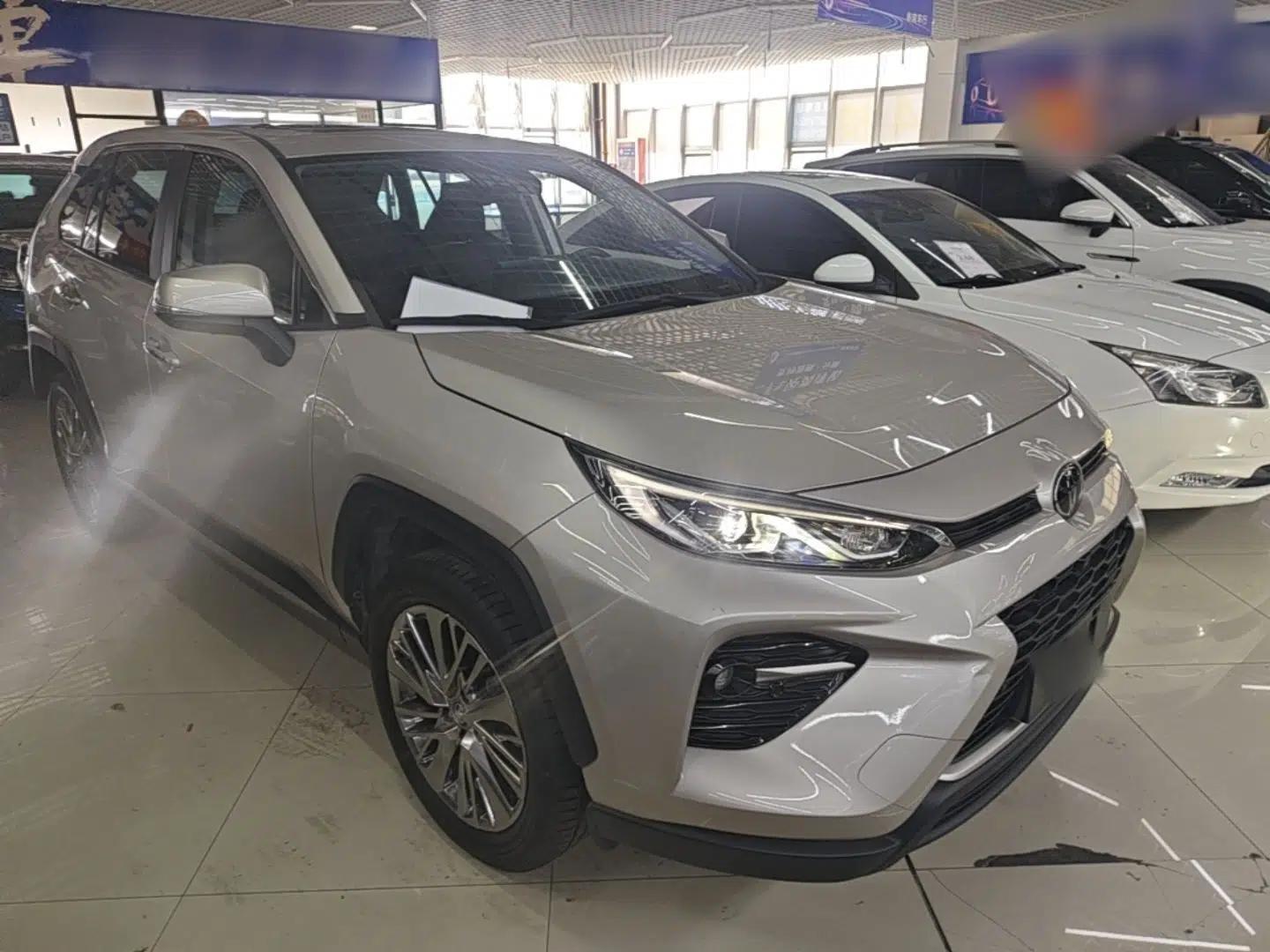 Toyota Wildlander 2022 2.0L CVT Two-Wheel Drive Prestige Edition — миниатюра 3