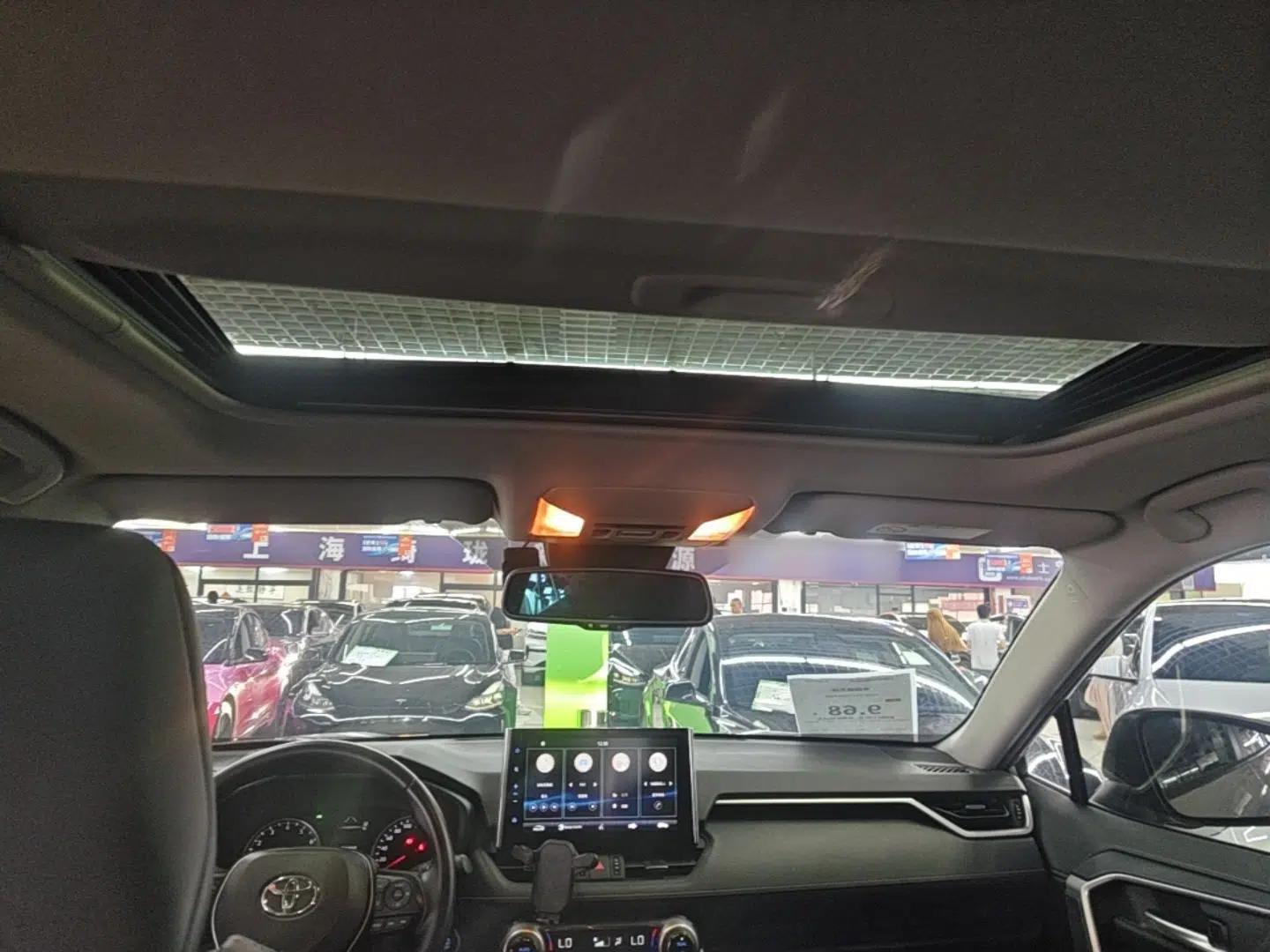 Toyota Wildlander 2022 2.0L CVT Two-Wheel Drive Prestige Edition — миниатюра 21