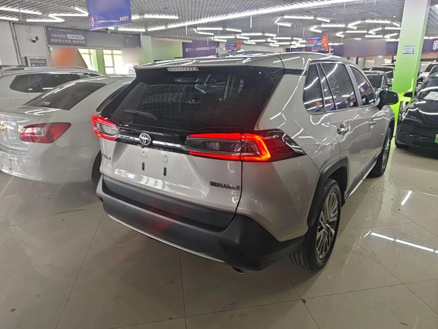 Toyota Wildlander 2022 2.0L CVT Two-Wheel Drive Prestige Edition — миниатюра 6