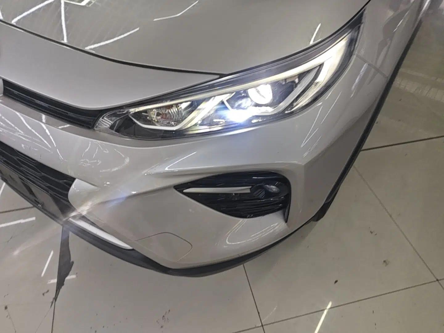 Toyota Wildlander 2022 2.0L CVT Two-Wheel Drive Prestige Edition — миниатюра 8