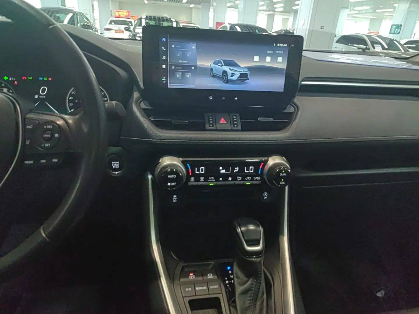 Toyota Wildlander 2023 2.0L CVT Two-Wheel Drive Luxury PLUS Edition — миниатюра 15
