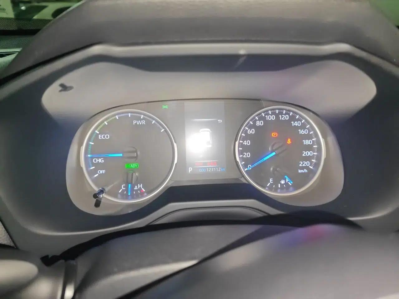 Toyota Wildlander 2020 Dual-Engine 2.5L E-CVT Two-Wheel Drive Luxury Edition — миниатюра 11